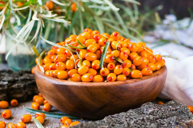 Корисні властивості обліпихи! 🧡Настій листя обліпихи використовується при захворюваннях суглобів (кип'ятити 1 ст. ложку подр